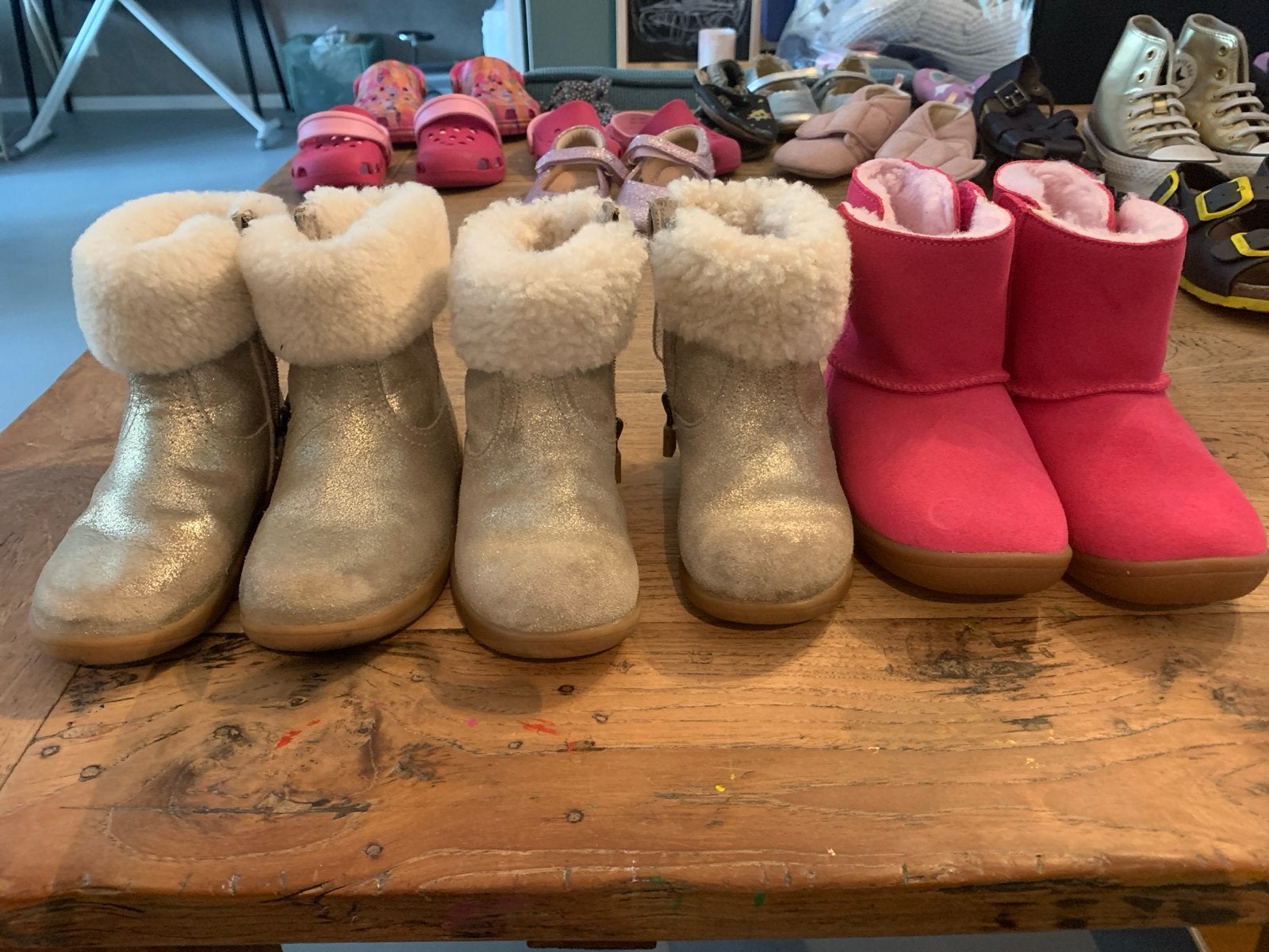 Drie paar Uggs voor kinderen - maten 23,5, 25, 28,5, Ophalen, Gebruikt, Meisje, Laarzen