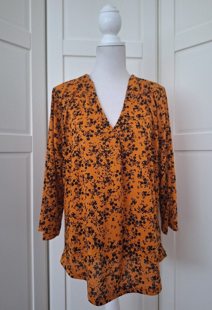 Hema zgan okergeel oranje print blouse top, maat XL, Kleding | Dames, Blouses en Tunieken, Maat 46/48 (XL) of groter, Oranje, Ophalen of Verzenden