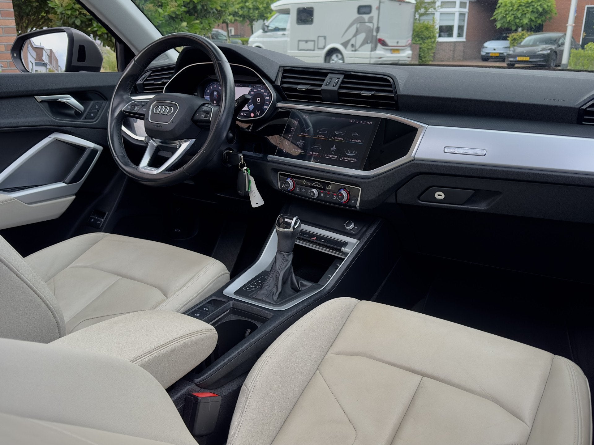 Audi Q3 45 TFSI e AUT6 S-LINE EDITION PANODAK LEDER NAVI DIG, Dealer onderhouden, Gebruikt, Euro 6, 116 pk