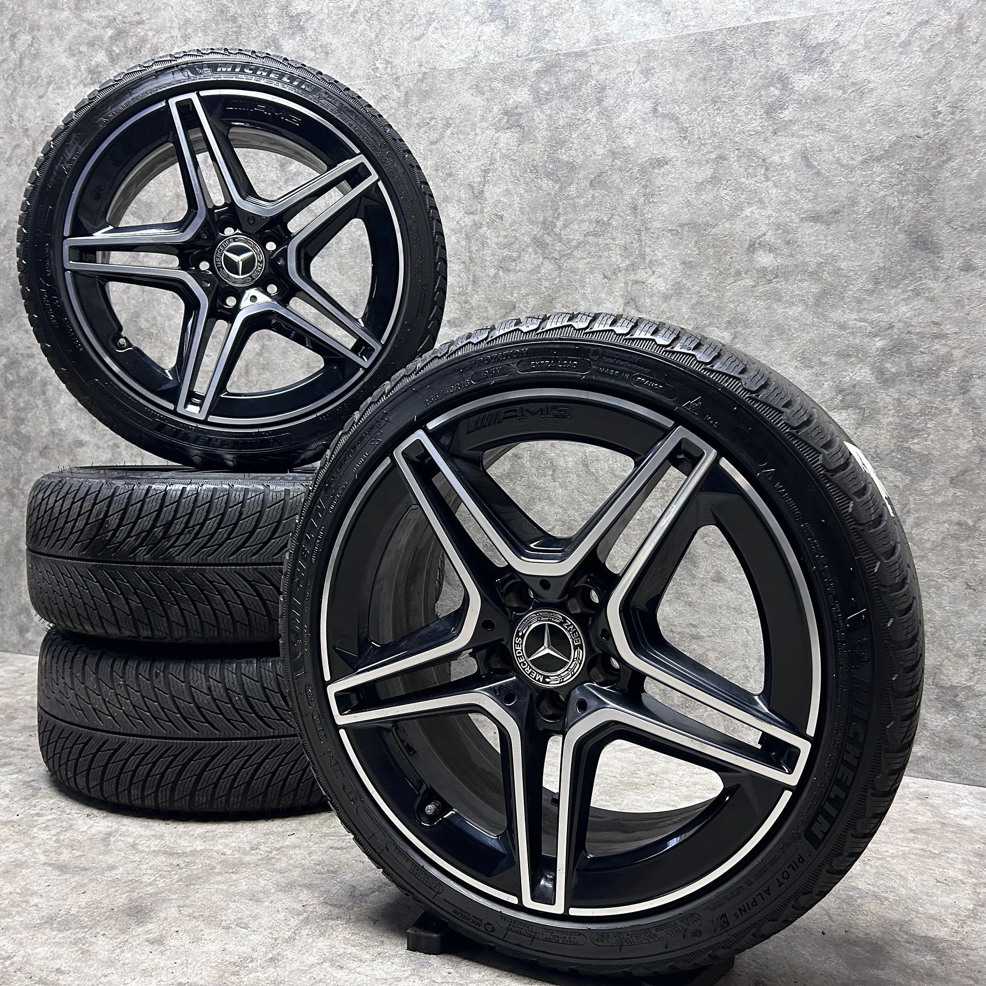 18 inch originele AMG velgen + winterbanden Mercedes A35 AMG, Auto-onderdelen, 18 inch, Gebruikt, -, -