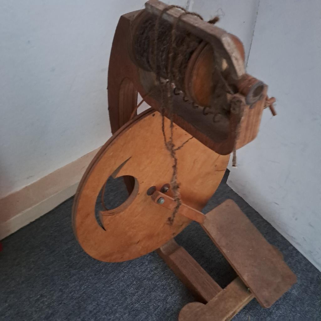 spinnenwiel, Hobby en Vrije tijd, Spinnewielen en Spinnen, Ophalen of Verzenden, Gebruikt, Spinwol
