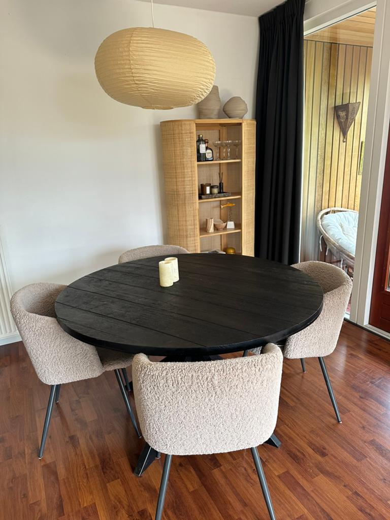 Zwarte ronde eettafel - mango hout, Ophalen, Gebruikt, Rond, Vier personen