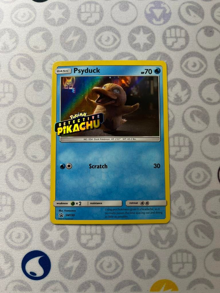 Detective Pikachu Psyduck SM199 Promo, Hobby en Vrije tijd, Verzamelkaartspellen | Pokémon, Ophalen of Verzenden, Zo goed als nieuw