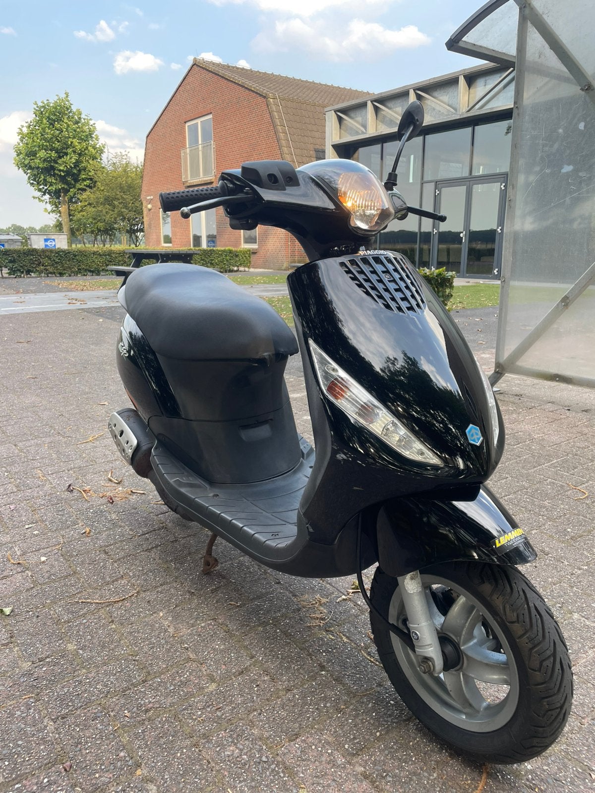 Piaggio zip 2005 2t origineel NL snor kenteken 2 sleutels, Fietsen en Brommers, Scooters | Piaggio, Ophalen, Tweetakt, Maximaal 45 km/u
