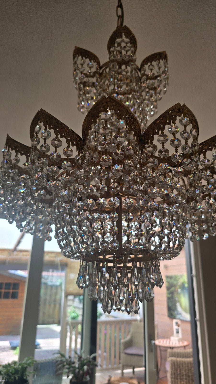 Kristallen kroonluchter van Swarovski. 
He, Ophalen