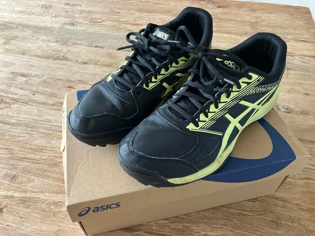Asics kunstgras schoenen maat 40, Ophalen of Verzenden, Gebruikt, Schoenen