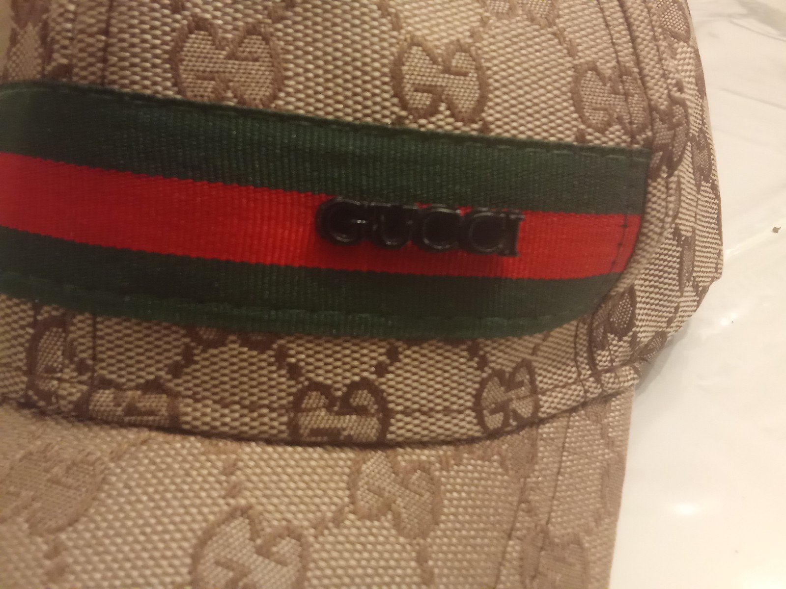 Gucci en Under Armour petten z.g.a.n. ! Maat L/XL, Kleding | Heren, Ophalen of Verzenden, Zo goed als nieuw, One size fits all
