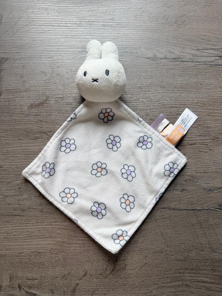 Nijntje knuffeldoekje, Konijn, Nijntje, Ophalen of Verzenden, Zo goed als nieuw