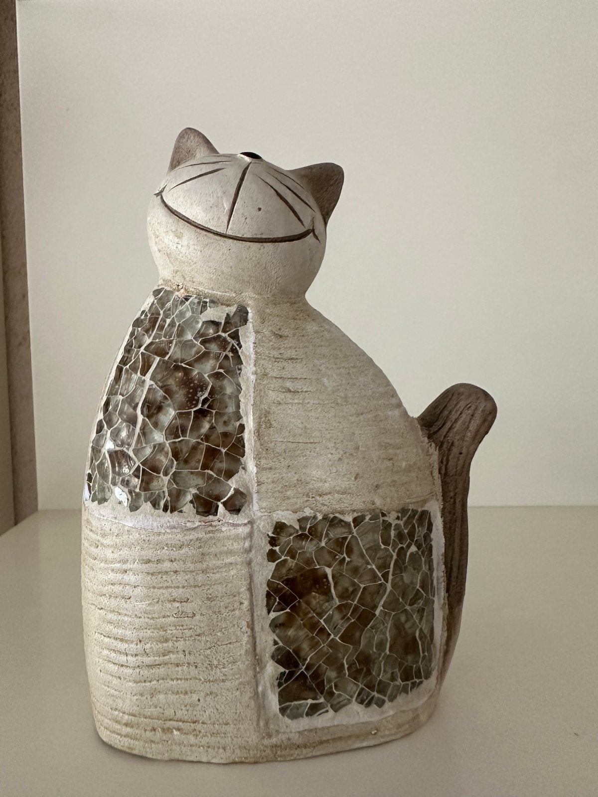 Beeldje  kat met ingelegd glas, Verzamelen, Beelden en Beeldjes, Ophalen of Verzenden, Zo goed als nieuw, Dier