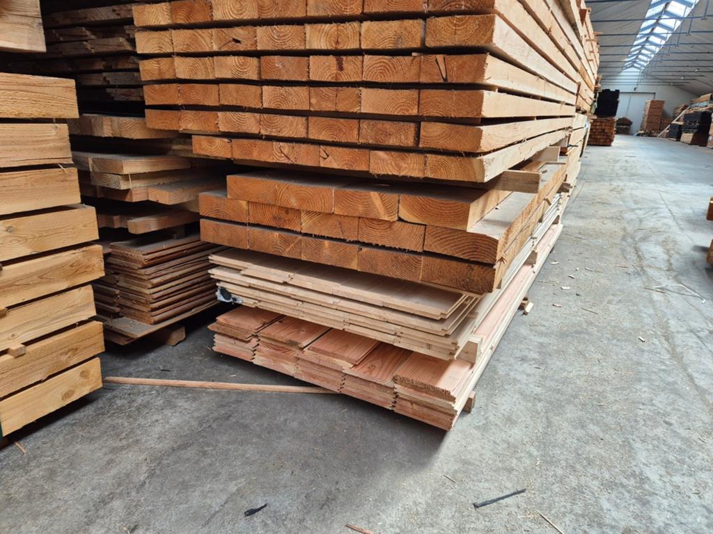 Te koop restpartij douglas balken 7x20cm 3mtr €6 p mtr, Ophalen, Nieuw, 250 cm of meer, Balken