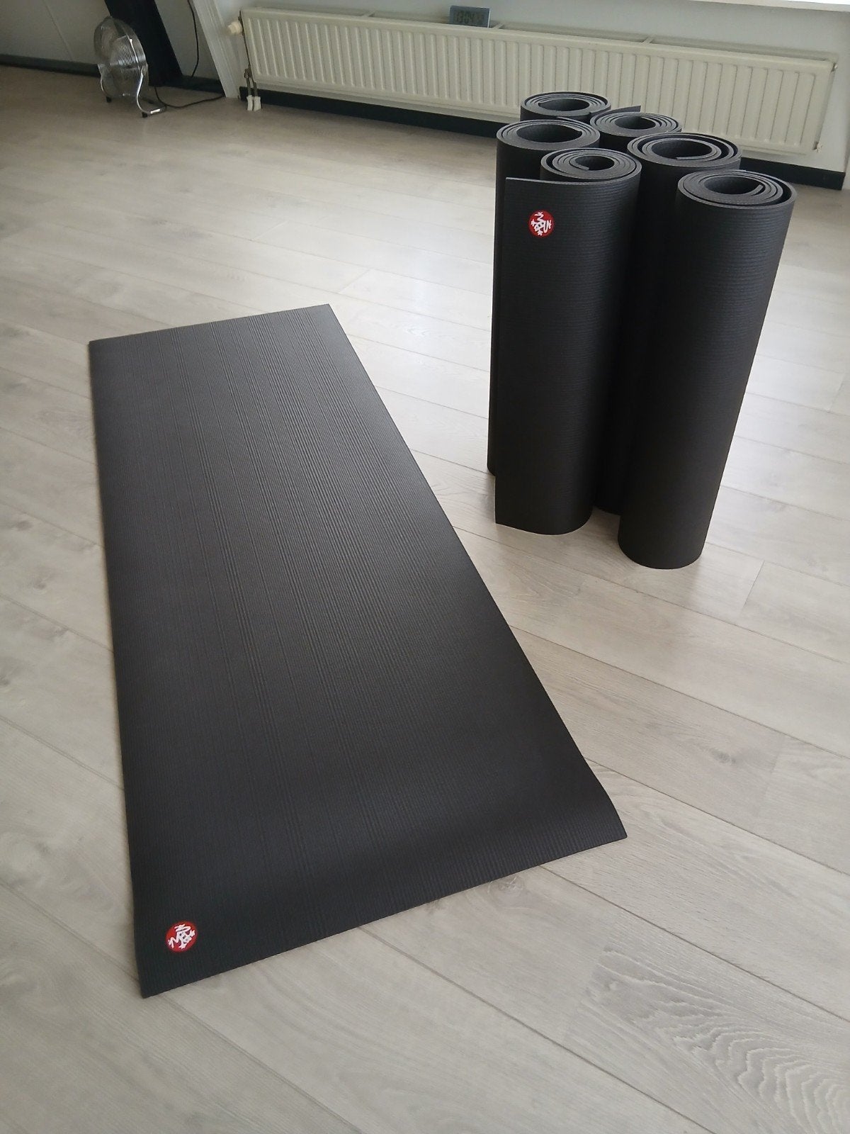 Manduka Pro yogamat 6mm zwart, Ophalen of Verzenden, Zo goed als nieuw, Yogamat