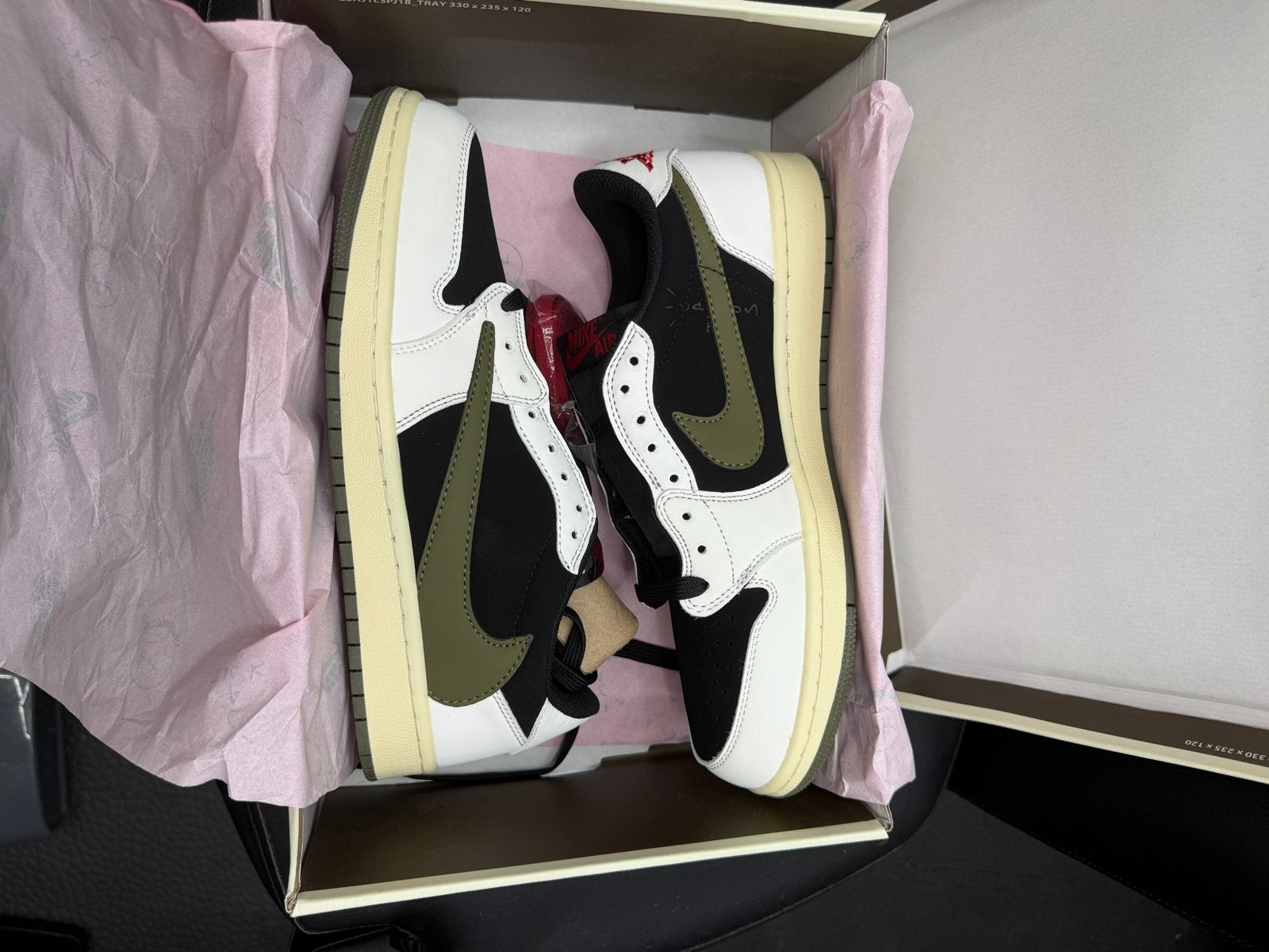 Nike Air Jordan 1 Low Travis Scott Reverse Mocha, Ophalen of Verzenden, Nieuw, Overige kleuren, Sneakers of Gympen