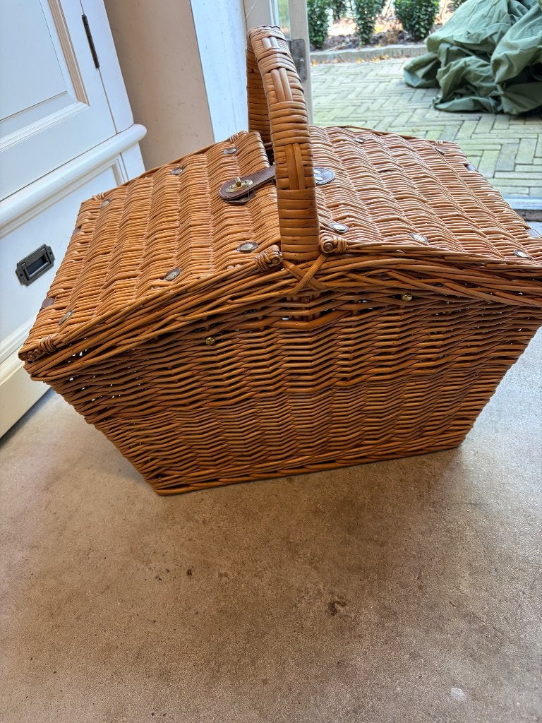 Picknickmand, Hobby en Vrije tijd, Picknickmanden, Ophalen, Zo goed als nieuw