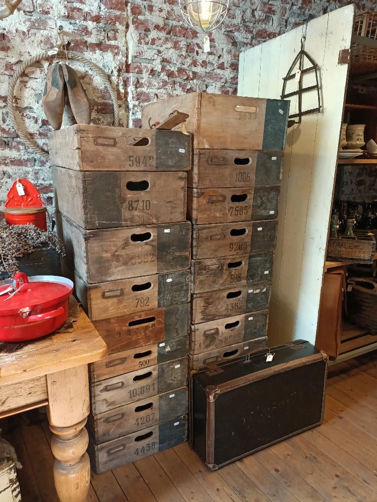 antieke kistjes, kratten voor hondenmand, kattenmand, nummer, Ophalen