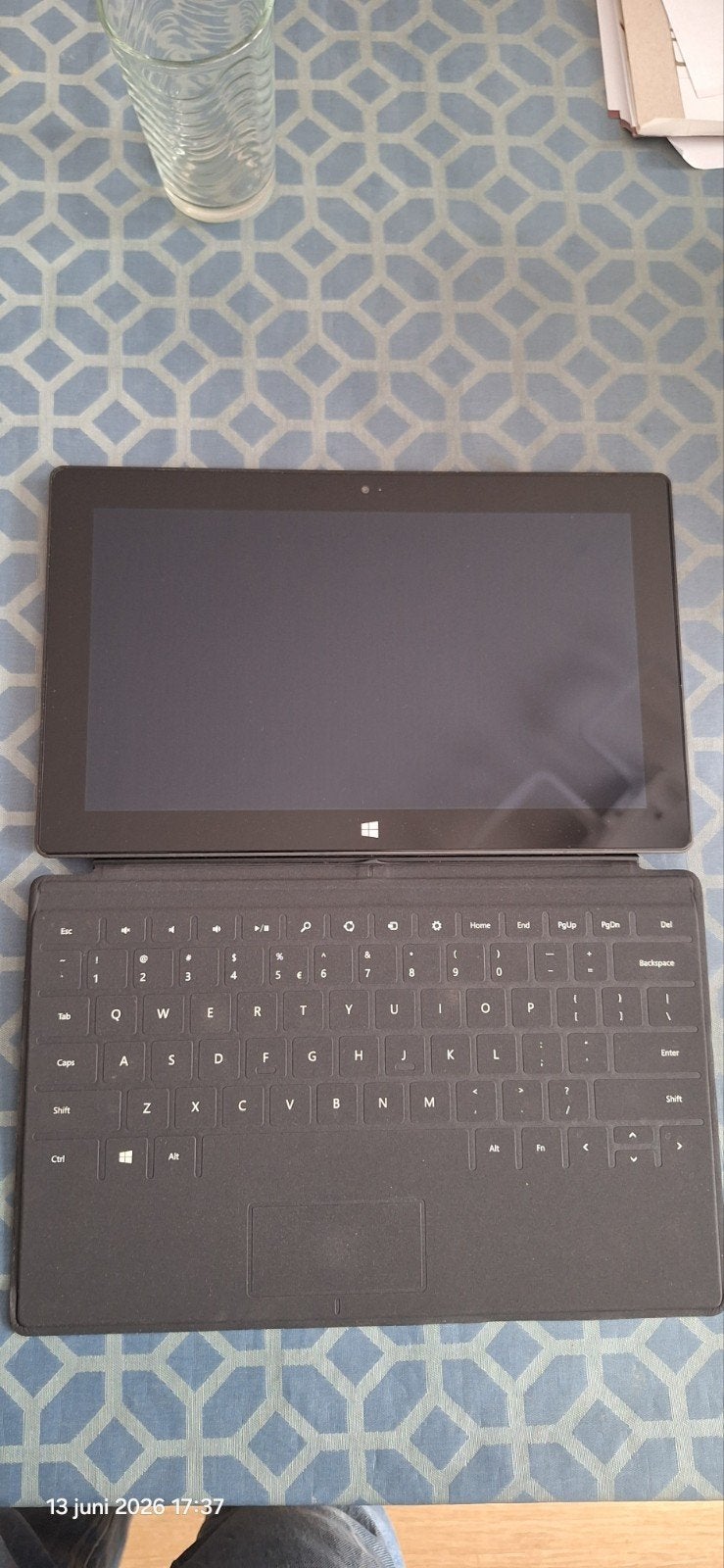 Microsoft Surface RT  voor onderdelen Werkt niet, Ophalen of Verzenden, Niet werkend, 2 tot 3 Ghz