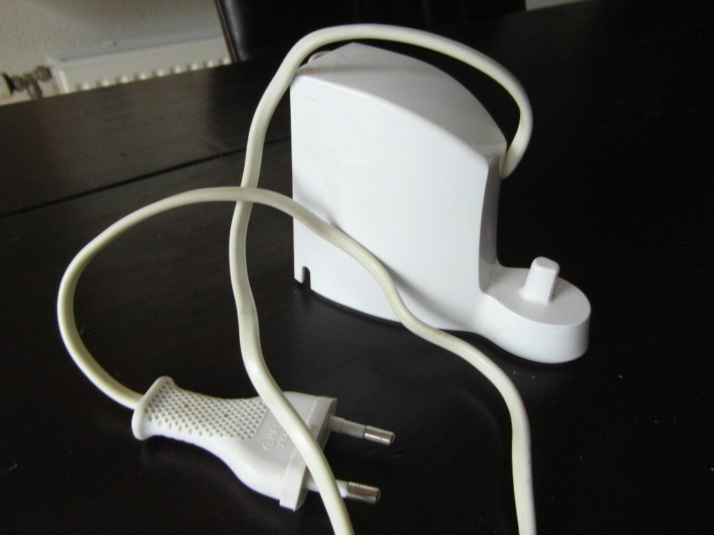 oplader voor elektrische tandenborstel Braun, Ophalen of Verzenden, Zo goed als nieuw, Mondverzorging