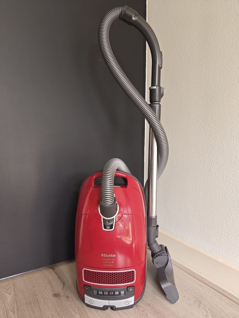 Miele Complete C3 Cat & Dog 890 Watt, Ophalen of Verzenden, Zo goed als nieuw, Miele, Sledestofzuiger