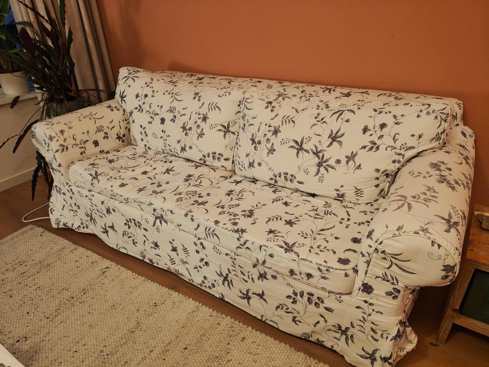 Ikea slaapbank met bloemenprint - gratis af te halen, Ophalen, Gebruikt, Wit, Tweepersoons