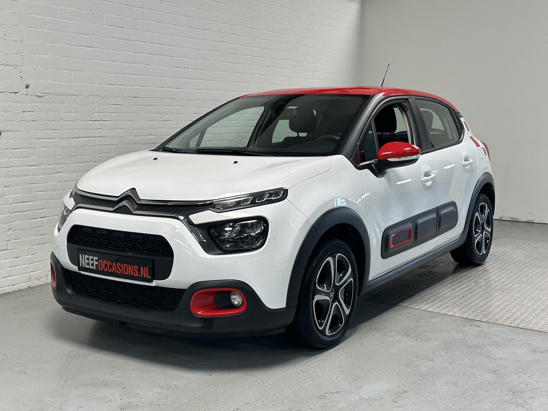 Citroën C3 1.2 PureTech CLIMA /CRUISE / START-STOP Dealer o, Voorwielaandrijving, 83 pk, Stof, Gebruikt
