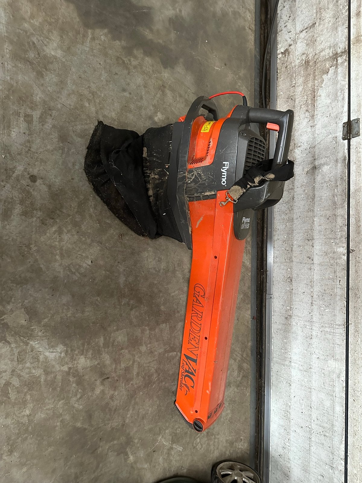 Flymo GV750S Bladblazer/Bladzuiger - Werking onbekend, Ophalen, Gebruikt, Handgedragen, Met opvangzak