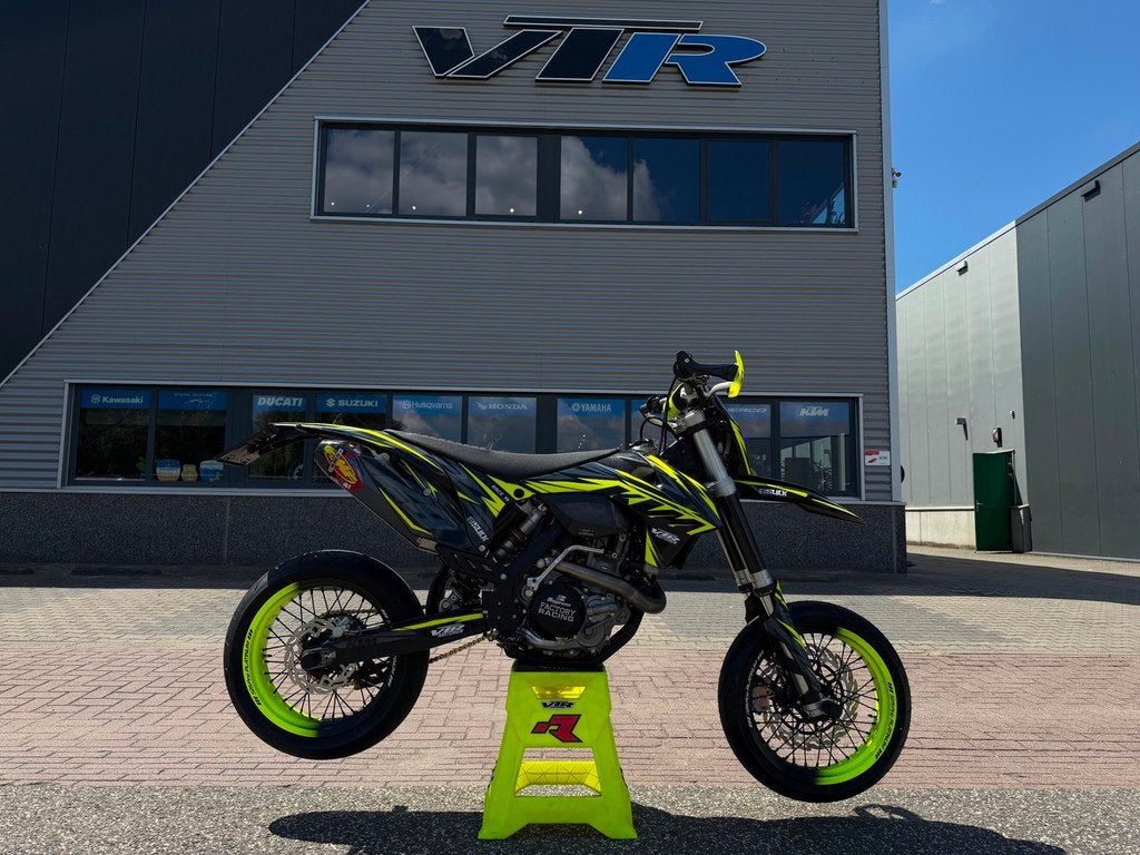 KTM Supermoto 500 EXC Supermotard 2013 A2 rijbewijs Garantie, Ktm, Bedrijf, 510 cc, Mattighofen
Mattighofen  Mattighofen, AT