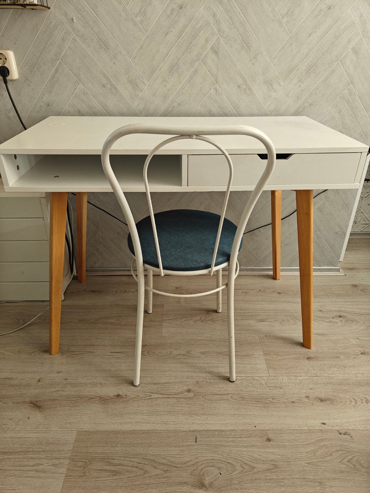 bureau wit hout, Huis en Inrichting, Bureaus, Ophalen, Hout, 100 cm, Schoolbureau