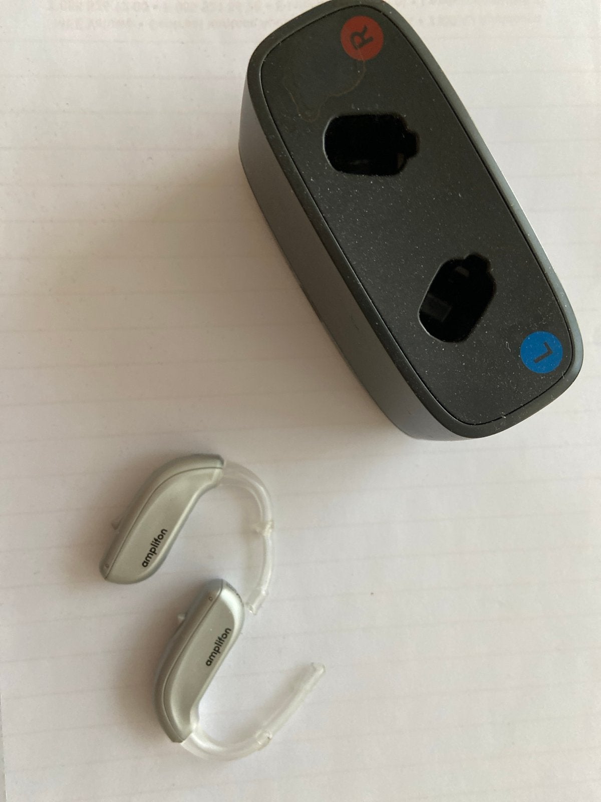 Amplifon hoortoestellen met oplader - Model C-3 (GEN), Ophalen of Verzenden, Zo goed als nieuw, Overige typen