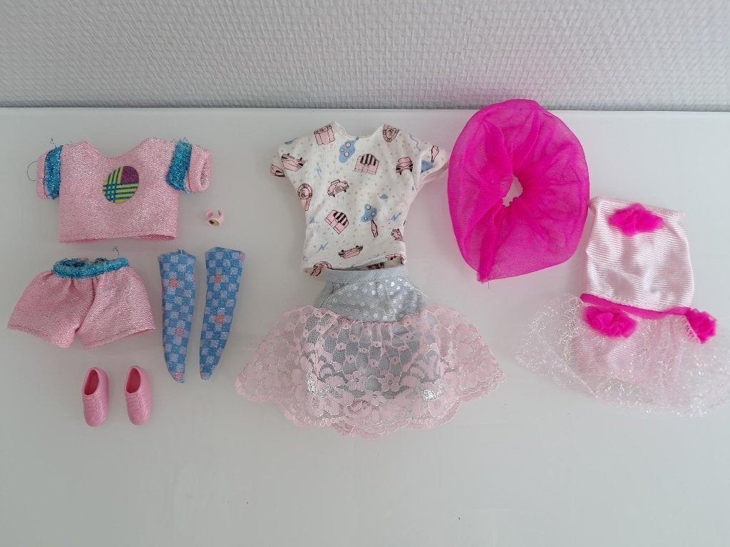 Prachtige Kavel Vintage Barbie Kleding Jaren '80 (Mattel), Ophalen of Verzenden, Zo goed als nieuw, Kleertjes