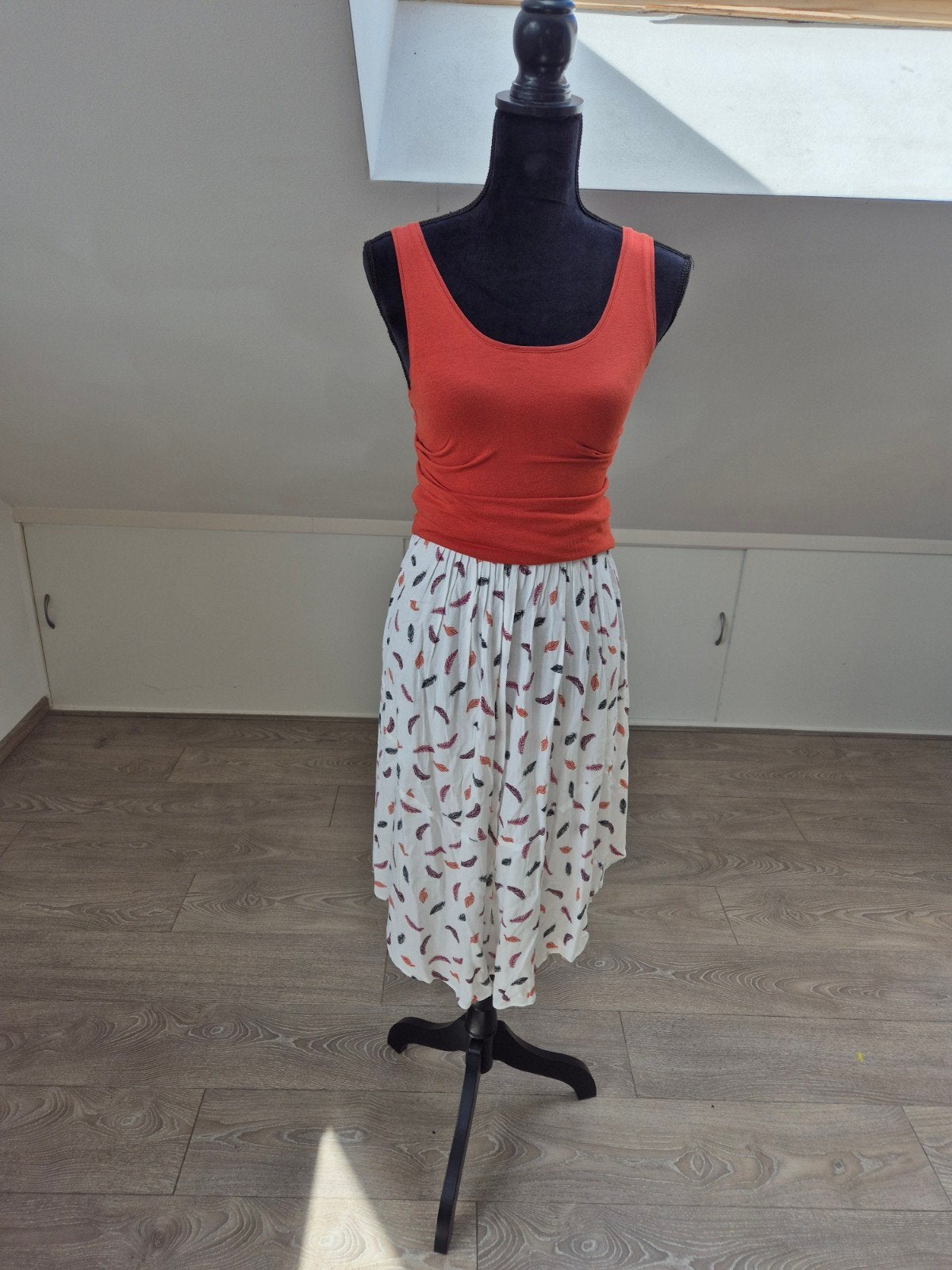 Rok met veertjes. Maat 34, Verzenden, Wit, H&M Divided, Zo goed als nieuw