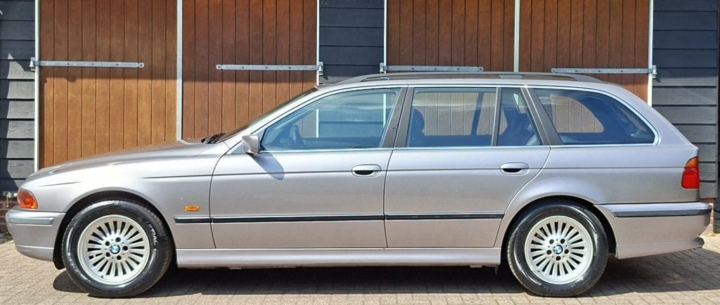 BMW 5 Serie Touring 523i Executive | Nieuwe APK | 6 cilinder, foto 6
