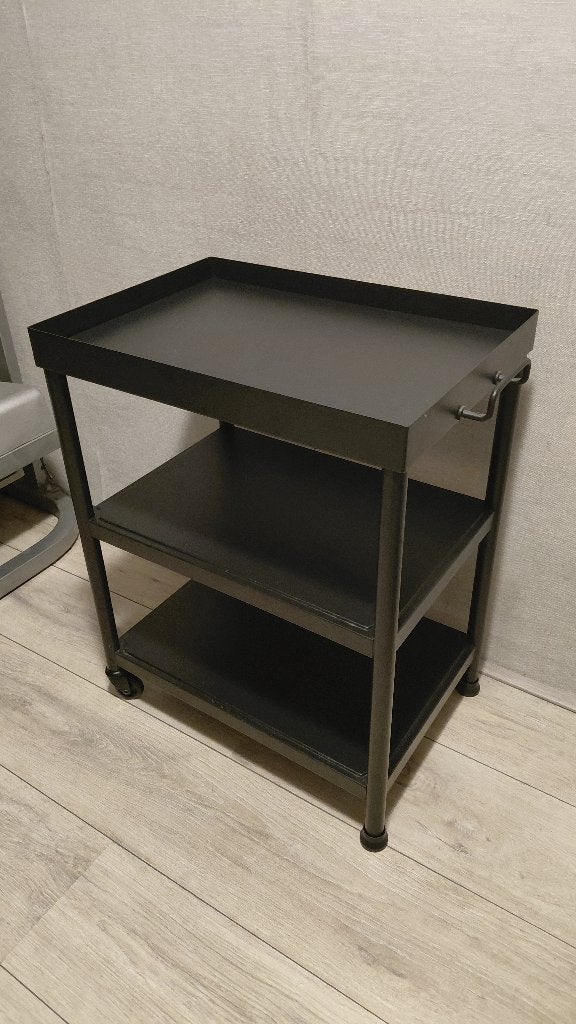IKEA KORNSJÖ Bijzettafel Metaal met Wieltjes, Ophalen, Minder dan 55 cm, Metaal of Aluminium, Zo goed als nieuw