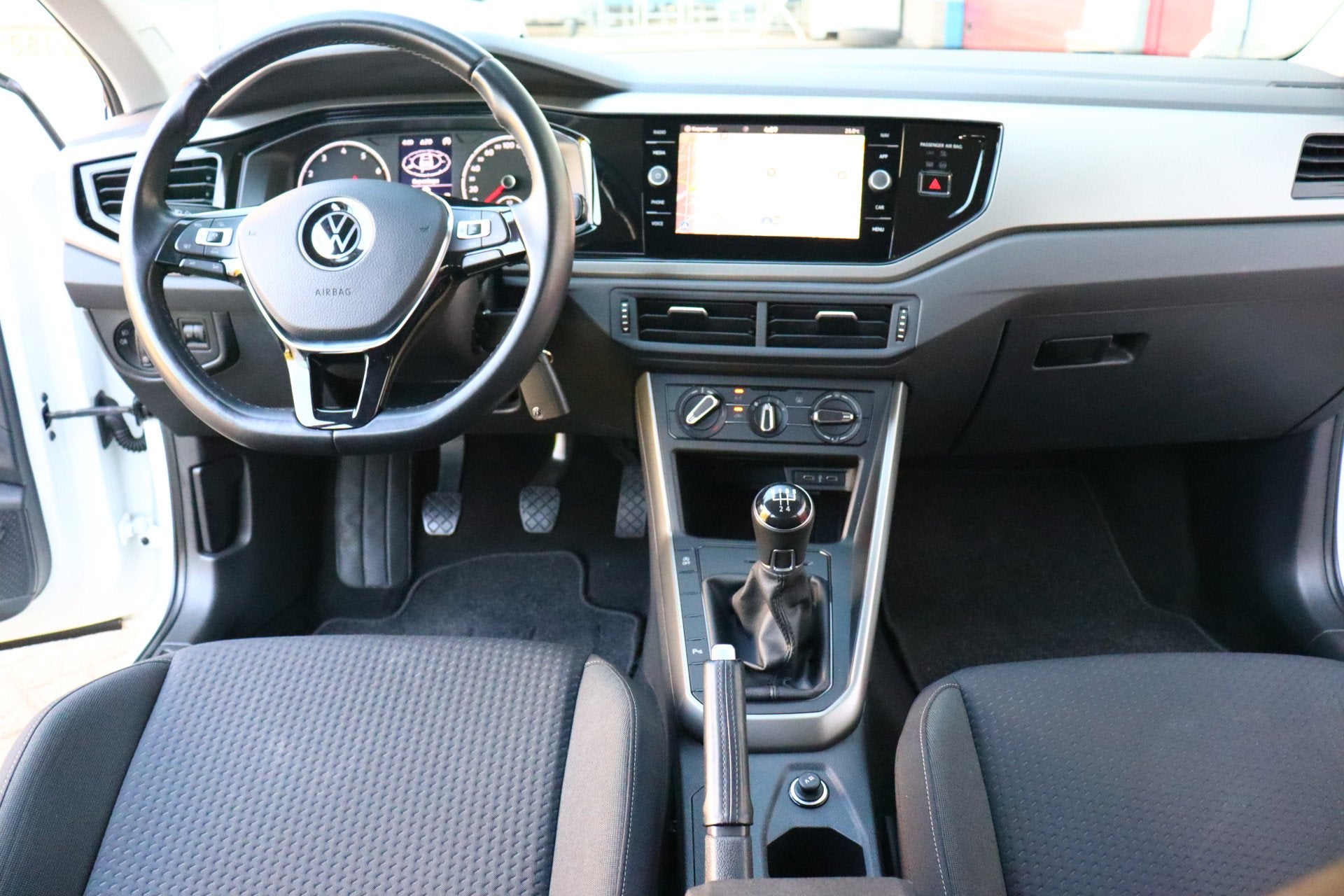 Volkswagen Polo 1.0 TSI Comfortline O.a: Navi, Adaptive crui, Auto's, Voorwielaandrijving, Gebruikt, 580 kg, Met garantie (alle)