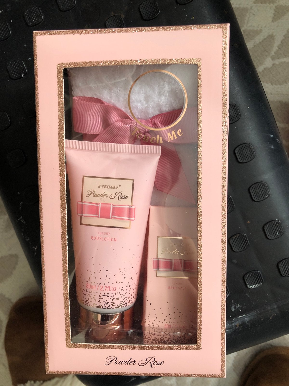 Wondernice Powder Rose Cadeauset - Bodylotion & Badzout, Ophalen, Nieuw, Bodylotion, Crème of Olie