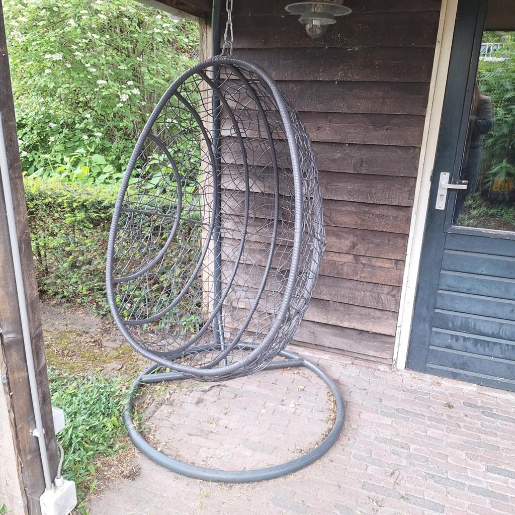 Hangstoel op steun, Ophalen, Gebruikt, Metaal, Eén