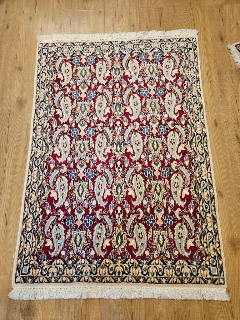 Handgeknoopt perzisch tapijt nain met zijde 122x88, Info@SlatsAntiek.nl, 100 tot 150 cm, Perzisch, Vof Slats Antiek