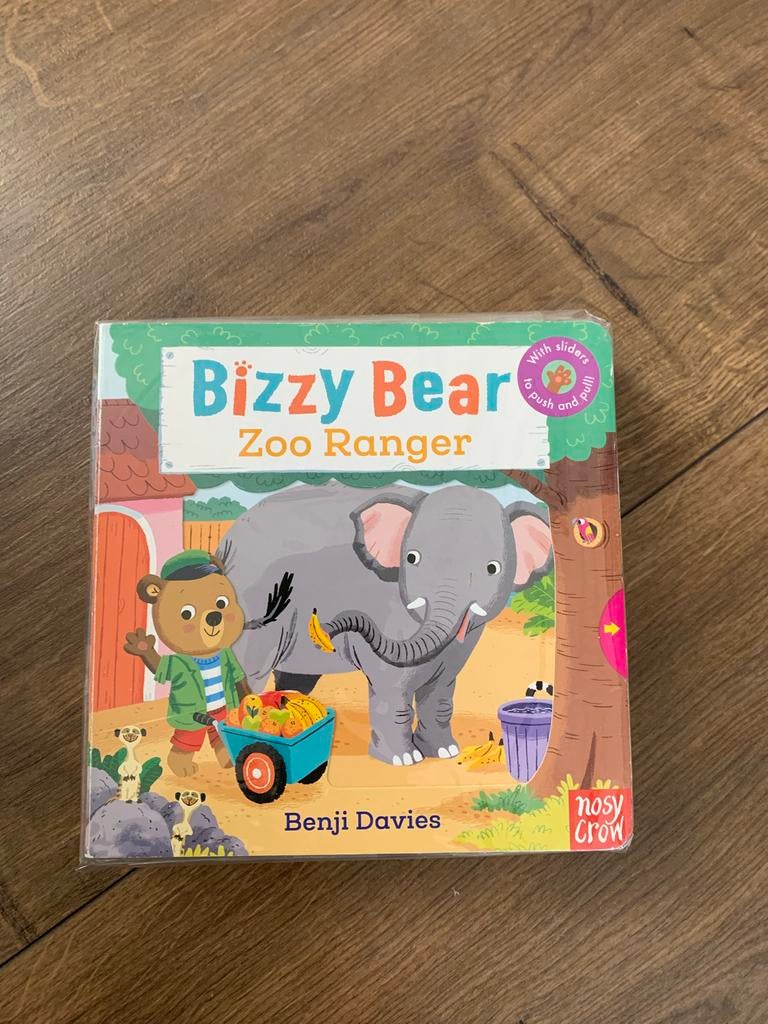 Twee Bizzy Bear Boekjes, Ophalen of Verzenden, Zo goed als nieuw, Uitklap-, Voel- of Ontdekboek, 1 tot 2 jaar