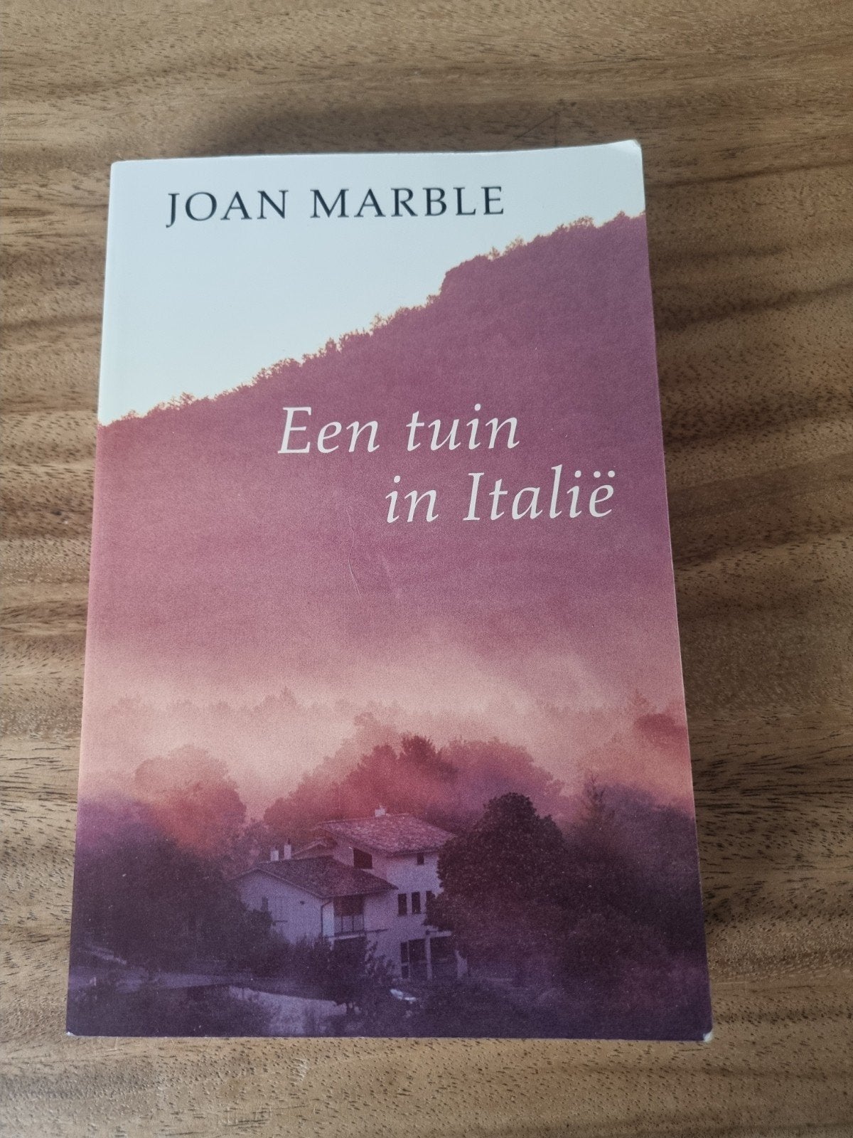 Joan Marble - Een tuin in Italie, Joan Marble, Ophalen of Verzenden, Zo goed als nieuw, Interieur en Design