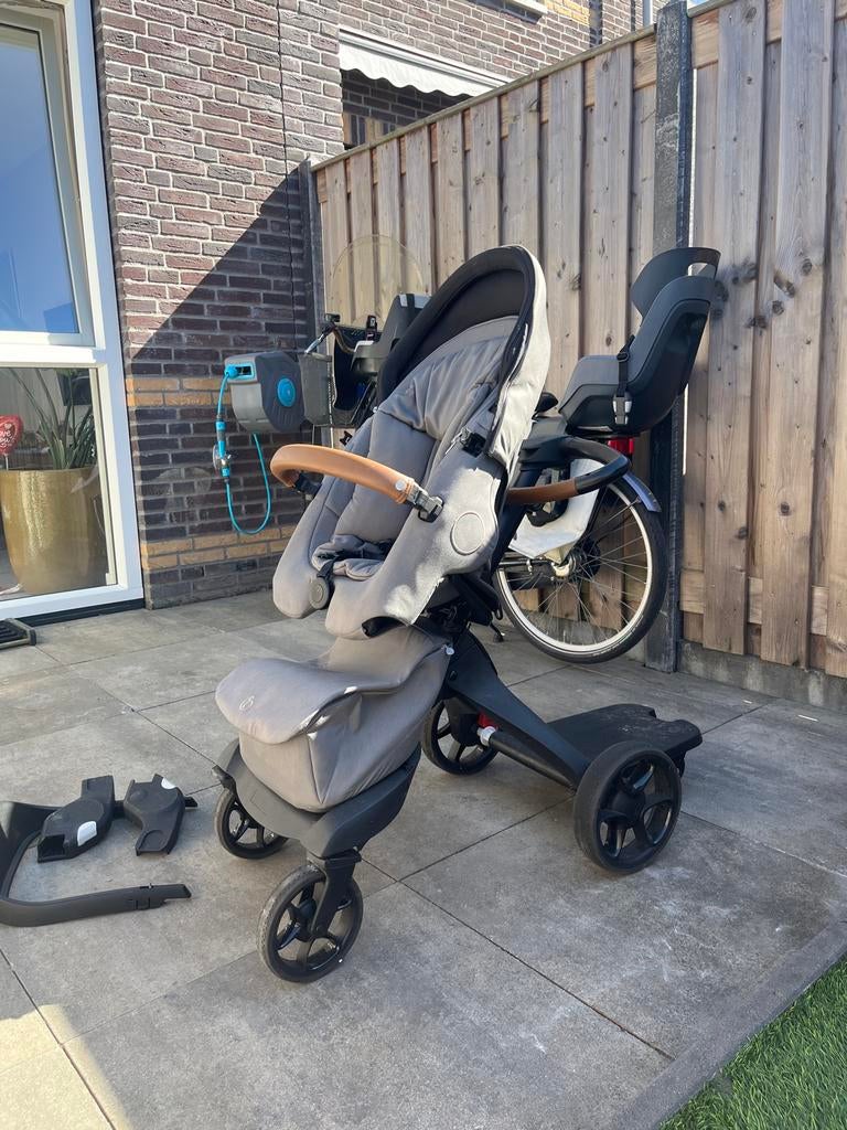 Stokke kinderwagen met accessoires en toebehoren, Gebruikt, Combiwagen, Met reiswieg, Ophalen
