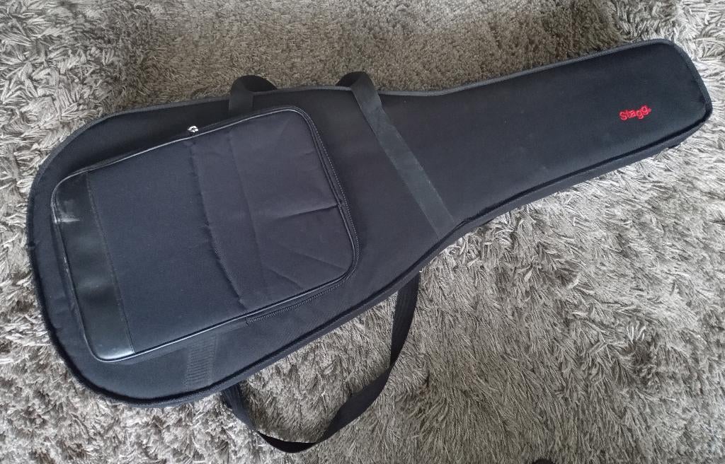 draagzak voor klassieke gitaar. hard schuim., Muziek en Instrumenten, Behuizingen en Koffers, Ophalen, Gebruikt, Akoestische gitaar