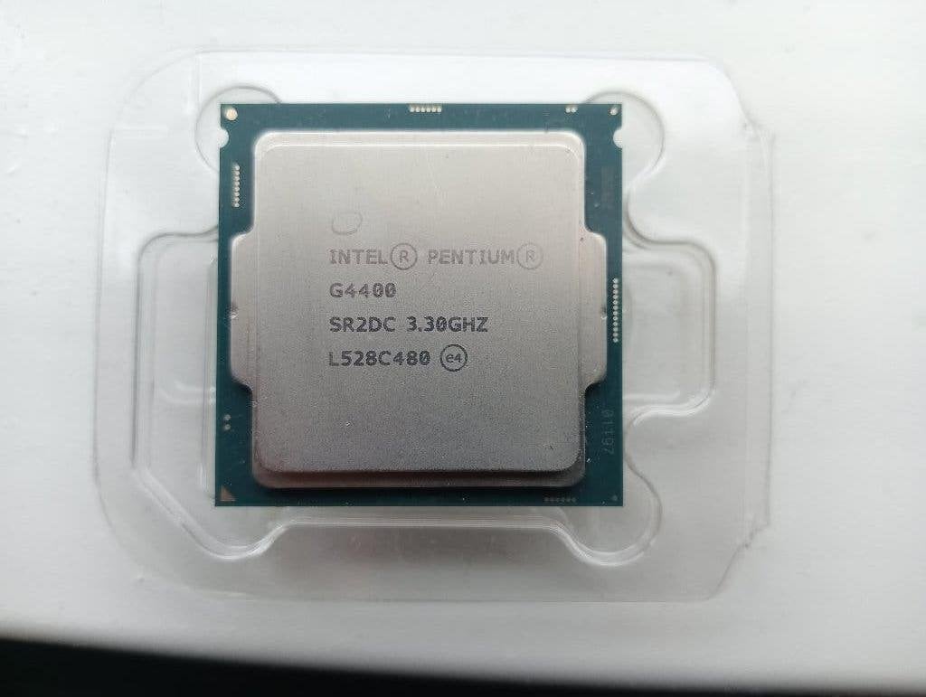 Intel G4400 socket 1151, Computers en Software, Processors, LGA 1151, Gebruikt, Ophalen of Verzenden, 3 tot 4 Ghz