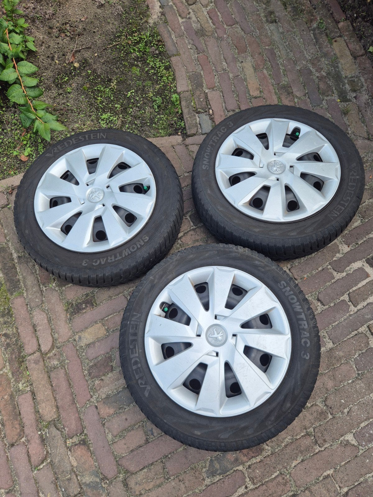 gratis 3 winterbanden voor peugeot 108, Ophalen, Gebruikt