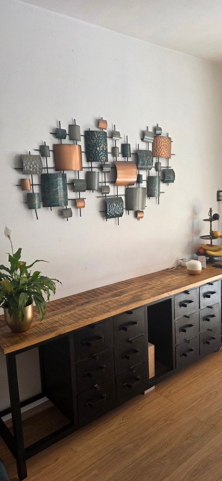 Groot industrieel dressoir van mangohout en metaal, Huis en Inrichting, Kasten | Dressoirs, Met plank(en), Gebruikt, 200 cm of meer