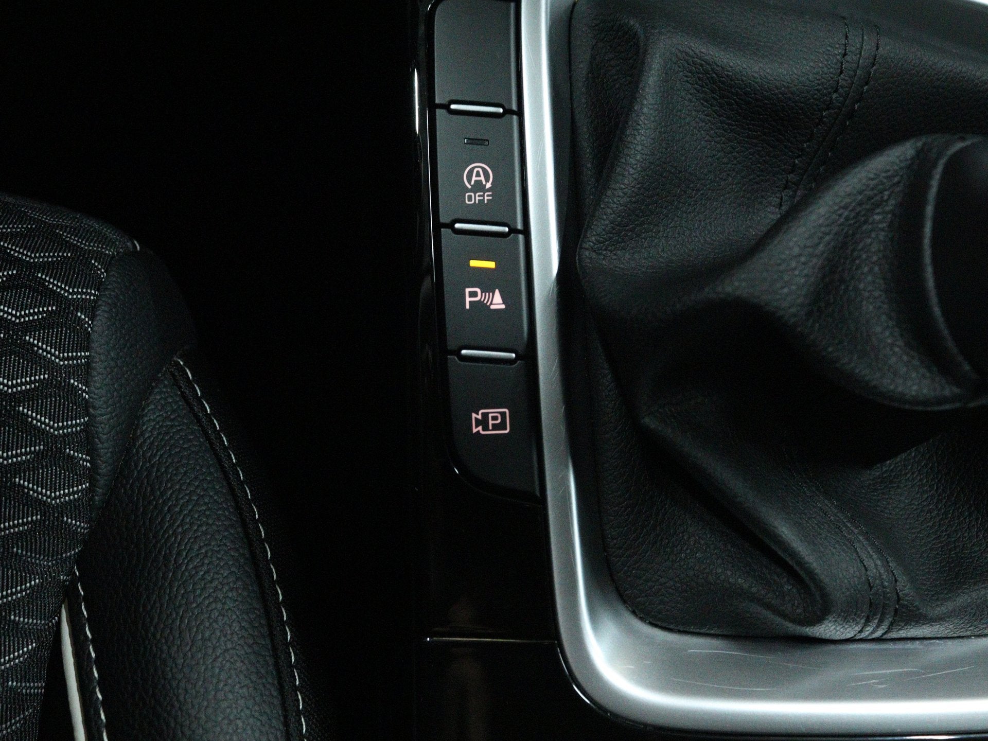Foto 17 van Kia Ceed Sportswagon 1.0 T-GDi DynamicPlusLine | Stuur-/Stoe