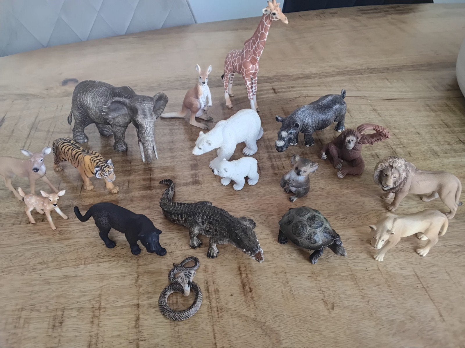 Schleich dierenverzameling,  set van 17 dieren. 13C., Verzamelen, Ophalen of Verzenden, Zo goed als nieuw, Paard, Beeldje of Figuurtje