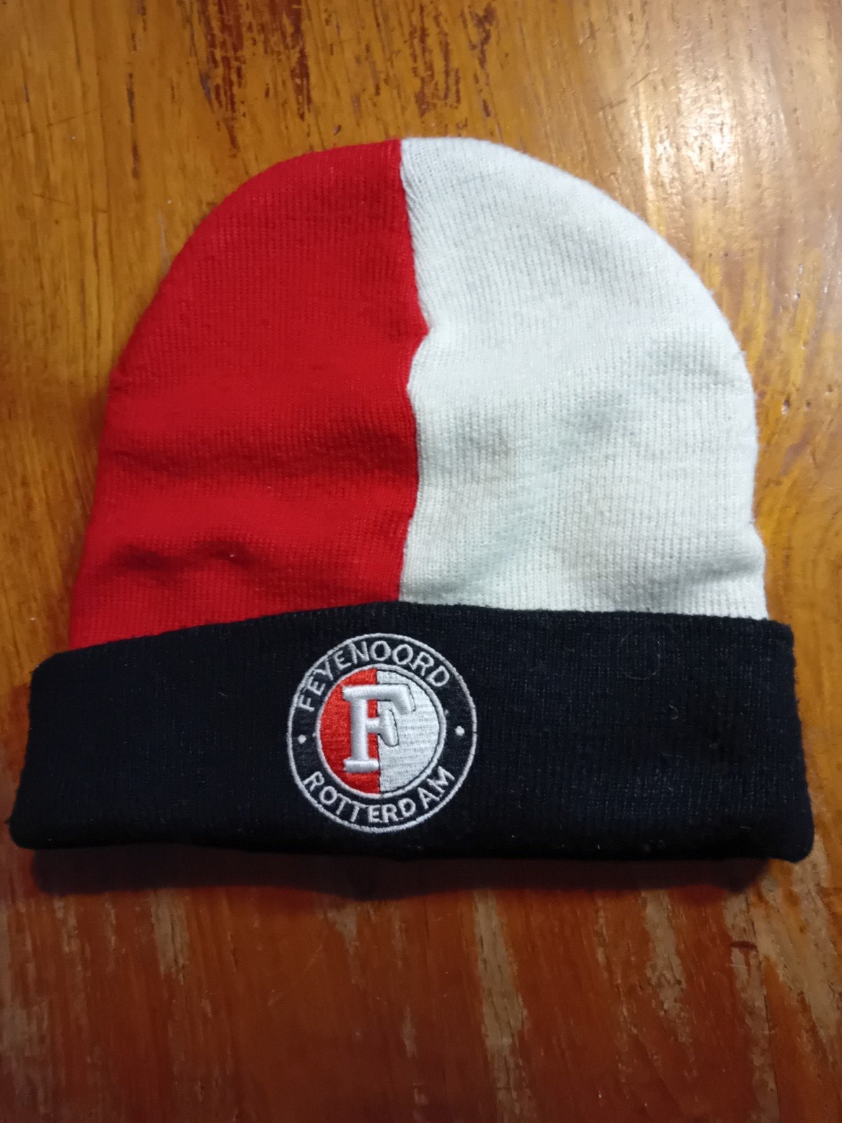 Feyenoord Muts - Rood, Wit, Zwart - Zo goed als nieuw, Feyenoord, One size fits all, Ophalen of Verzenden, Pet