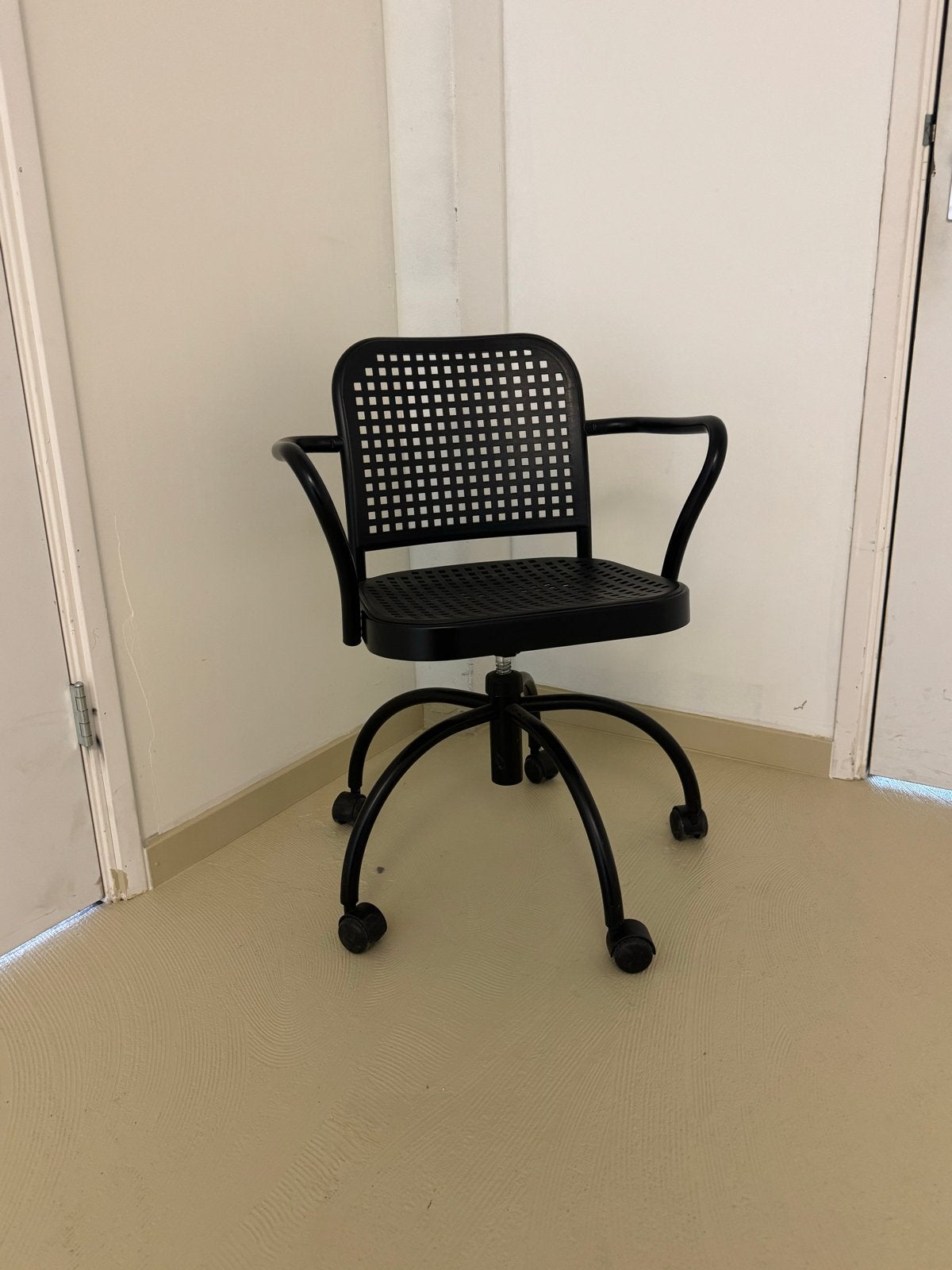 De Padova Silver Bureaustoel - Vico Magistretti Zwart, Ophalen, Gebruikt, Zwart, Bureaustoel