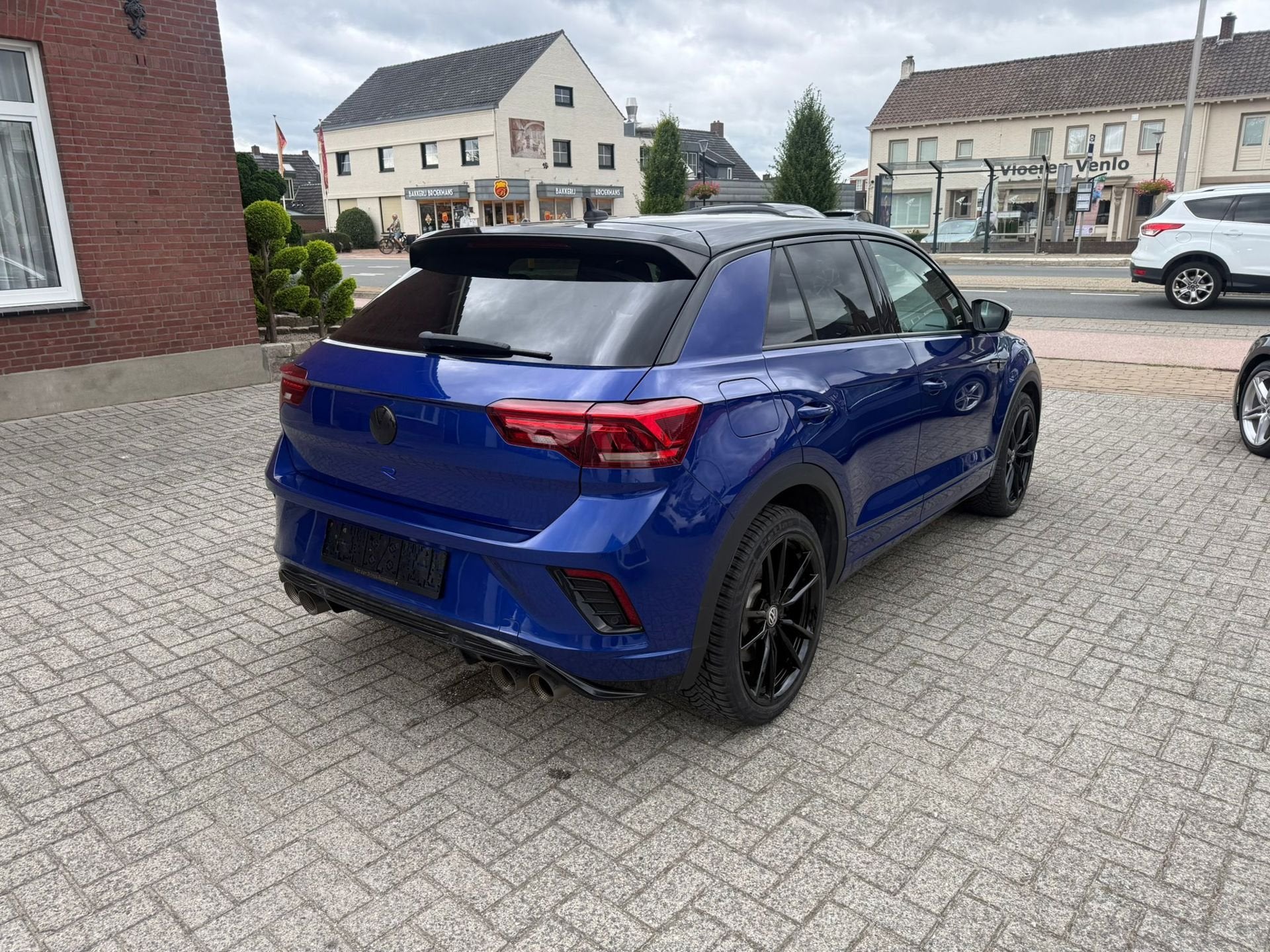 Volkswagen T-Roc 2.0 TSI 4Motion Sport R 380pk powerbox akra, Automaat, Gebruikt, Blauw, 14 km/l