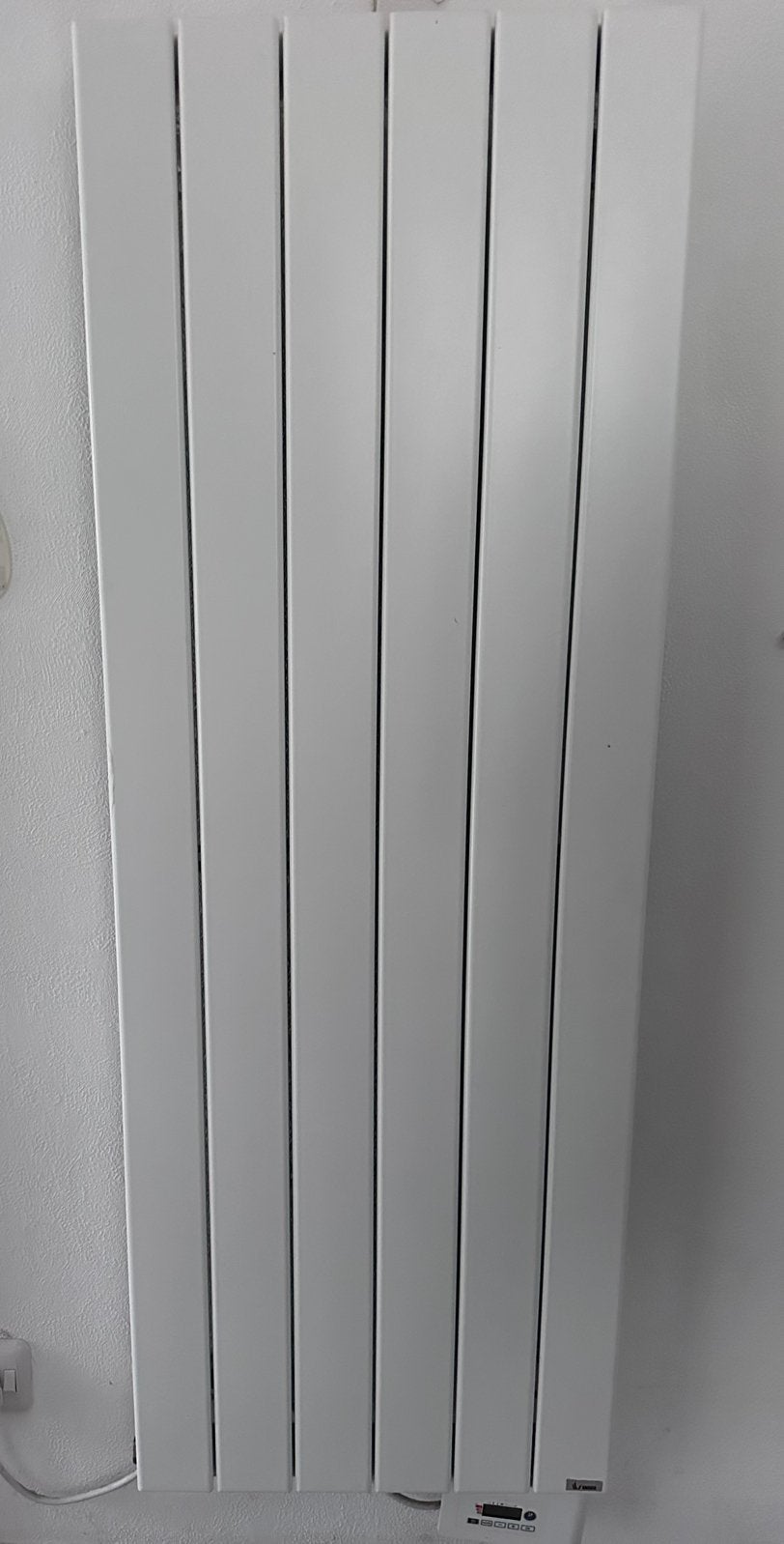 Vasco Viola V1L1-EL designradiator elektrisch verticaal, Ophalen, Radiator, Minder dan 60 cm, Zo goed als nieuw