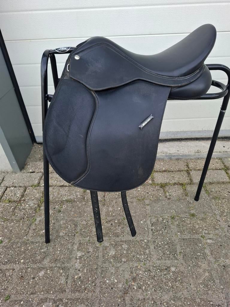 Wintec wide dressuur 16 inch, Dressuur, Ophalen of Verzenden, Zo goed als nieuw