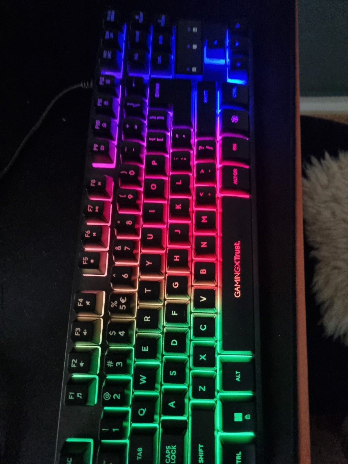 Foto 2 van Gaming set: Mechanisch toetsenbord, muis en muismat